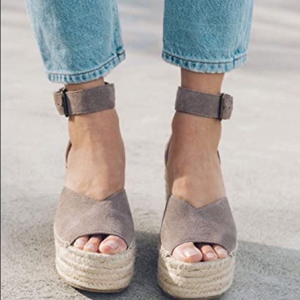 brand new Soludos wedges